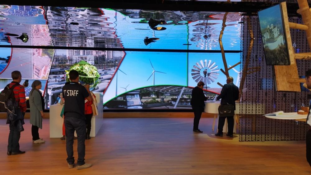 Participants at COP 22 India's country pavilion at COP 22 made a splash among conference participants